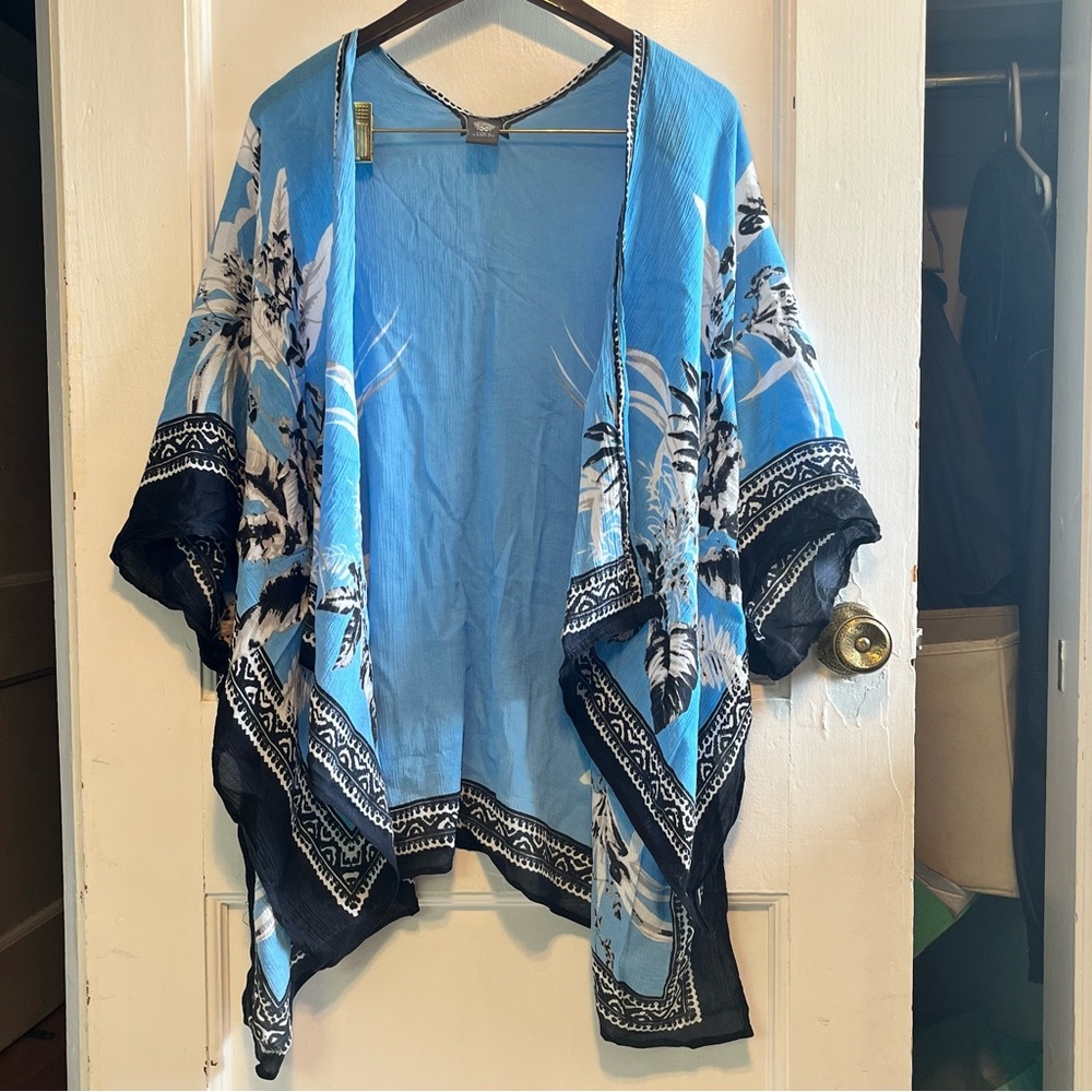 Vince Camuto Blue and Black Floral Swim Coverup